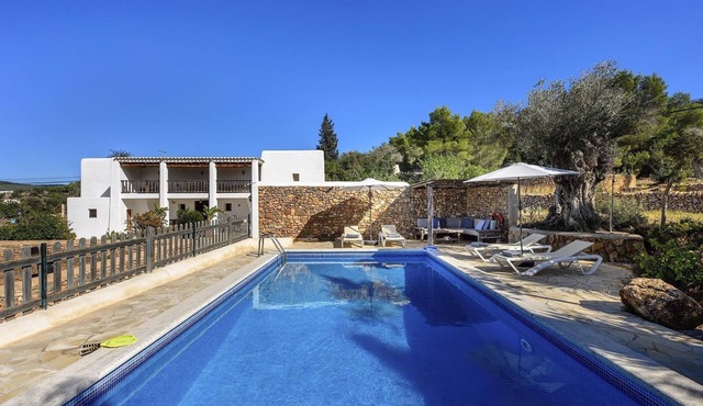 New! Villa Na Ribes - Four Bedroom Villa, Sleeps 8