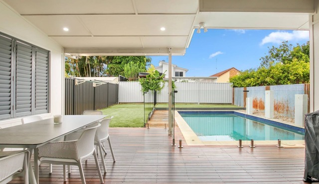 Nothling 66, Moffat Beach