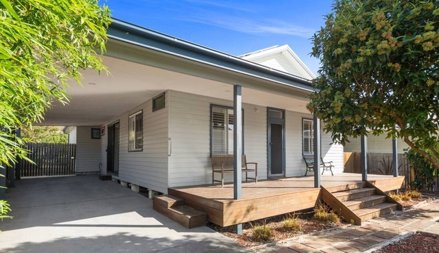 Ocean Blue Escape Beachside Living Granny Flat