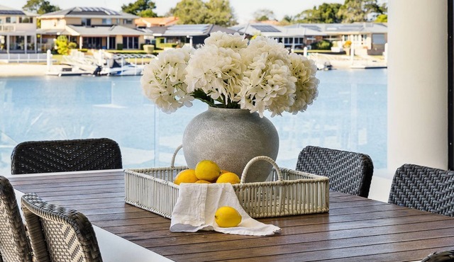 Ocean Starr - Waterfront Luxury with Private Pontoon and Pool - Holiday Yamba