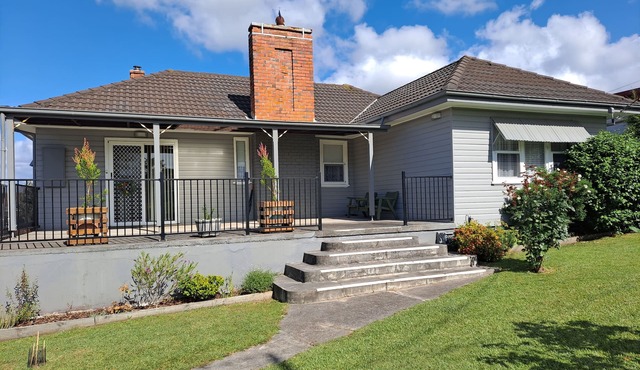 Orbost Victoria. Cosy family home, walking distance to shops and cafes.