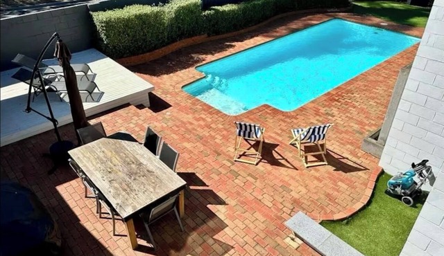 Palm Springs Resort Style Living - 3 Bathrooms + Pool & Indoor Wood Fire Place!