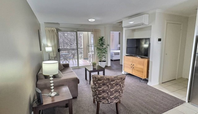 Peaceful 1-Bedroom City
