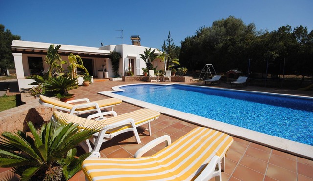 Peaceful Country Villa, close to San Antonio & Ibiza