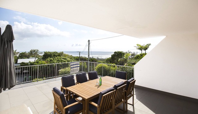 Peregian Beach Abode, breathtaking North Views 2 Bed in Peregian Beach