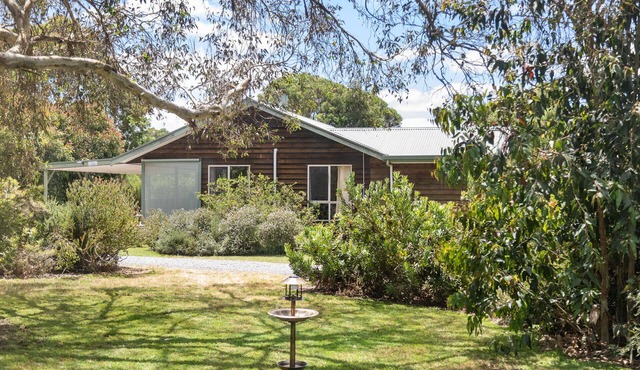 PET FRIENDLY COTTAGES - KELPIE COTTAGE - SELF CONTAINED COTTAGES