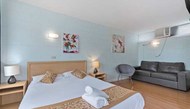 Pet friendly - Cozy Country Motel Room near Murray