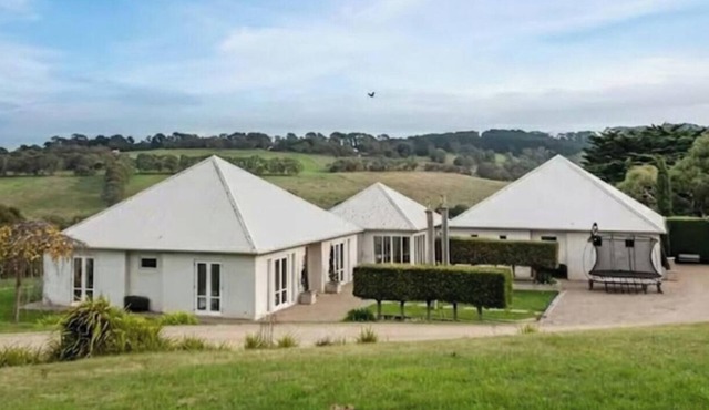 Pet Friendly - Shoreham Homestead Walk to Vineyards