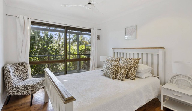 Pets Allowed - This large family beach house is close walking distance to...