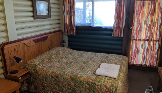 Pinehaven Motel