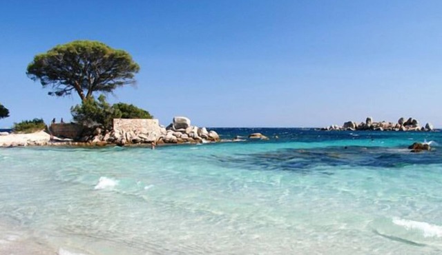 Pretty, comfortable villa just a stone's throw from the famous PALOMBAGGIA beach in Porto-Vecchio