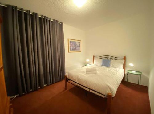 Quiet 2BR Apartment with Garden views in Griffith