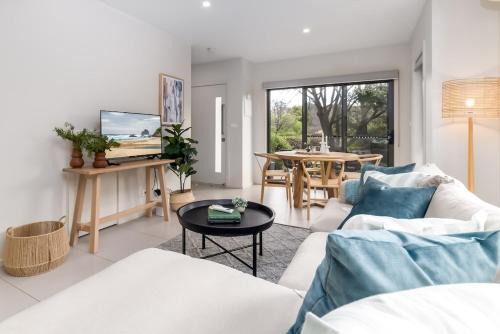 Quiet and Modern Stay near Hospital with Free Parking