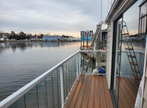 Recluse Floating Waterfront Escape in Forked River