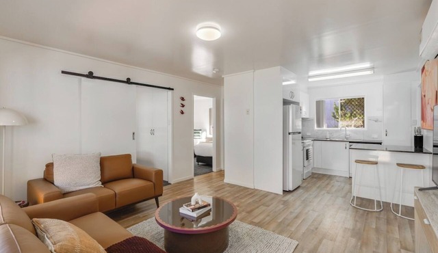Relaxed Comfort in Quiet Leafy Surrounds! in Centenary Heights