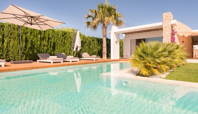 Rent Your Luxury 4 Bedroom Villa, Ibiza Villa 1287