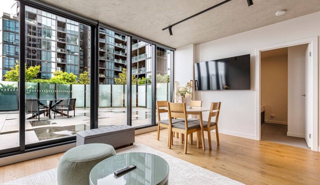 Resort-Style 3BR Near CBD with Courtyard