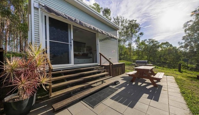 'Riverside Retreat' Farm stay on the river
