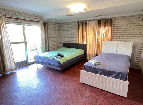 Room 71 in Epping