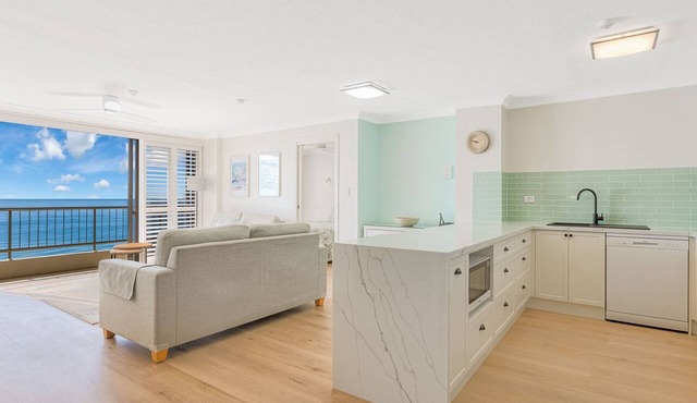 San Simeon 47 - Absolute Beachfront Tugun - Min. 3 Night Stays!
