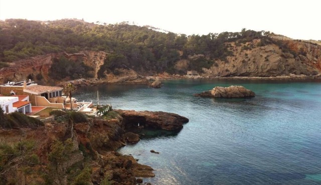 Sant Joan De Labritja: a self-contained flat in a typical Ibizan house