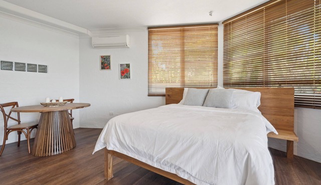 Sapphire House - Seashells Studio