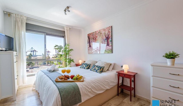 Sea Views- SOHO Cozy Apartment