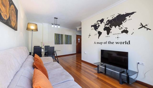 Spacious 3-Bedroom Apartment in Málaga