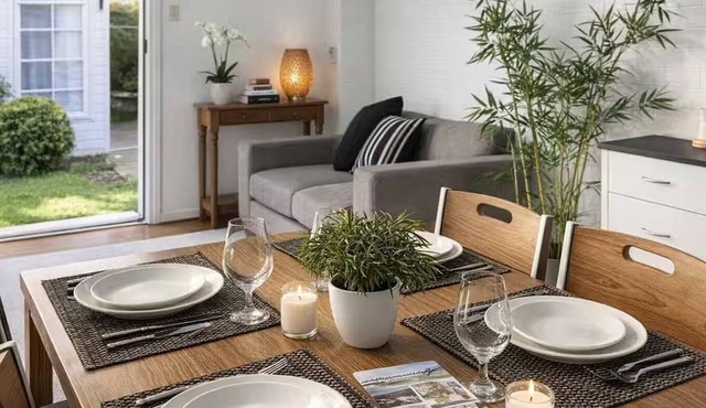 Spacious 4-Bed Retreat in Vibrant Footscray