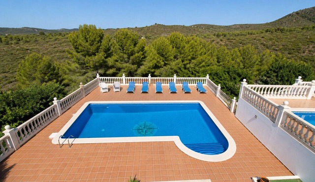 Spacious Mountain Retreat with Private Pool in La Bisbal del Penedés