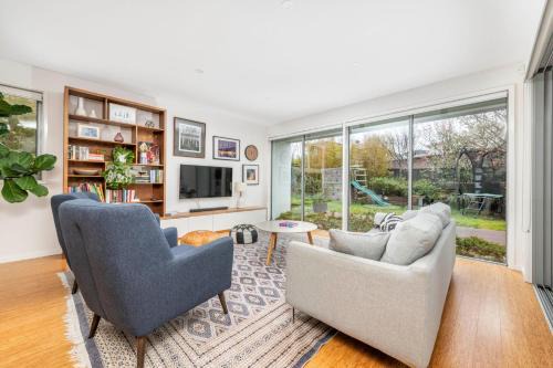 Spacious Family Home Near Mt. Stromlo