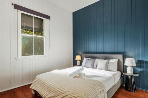 Spacious upper 3BR Family Home in Quiet Tarragindi