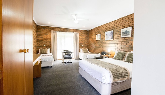 Sportslander Motor Inn