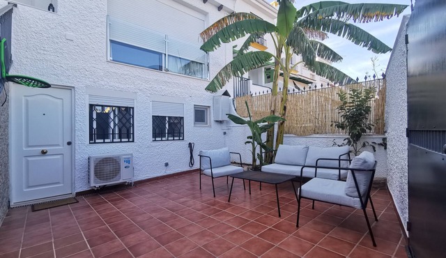 Studio 'La Platanera de Málaga' with Shared Terrace and Air Conditioning