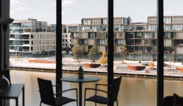 Stunning 1-Bed Above Foreshore with Water Views