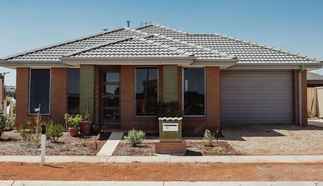 Stunning 3BR Shepparton Home