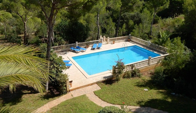 Stunning private villa with private pool, WIFI, TV, patio, pets allowed, panoramic view and park... in Capdepera