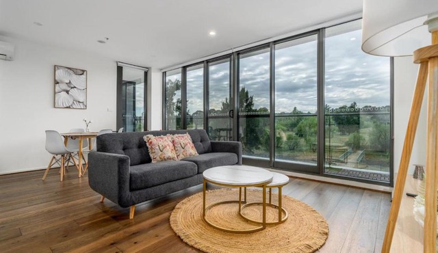 Stylish 2BR Apt 5 mins to Canberra Hospital - Hosted by Canstay