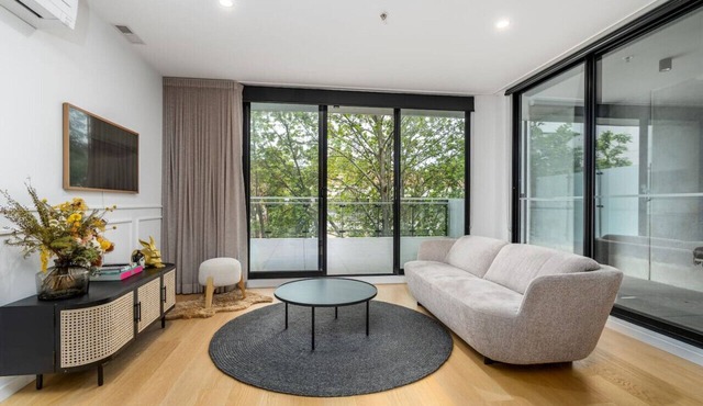 Stylish 2BR Sanctuary in the Heart of Braddon