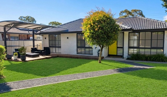 Stylish 3Bedroom Escape in South Canberra