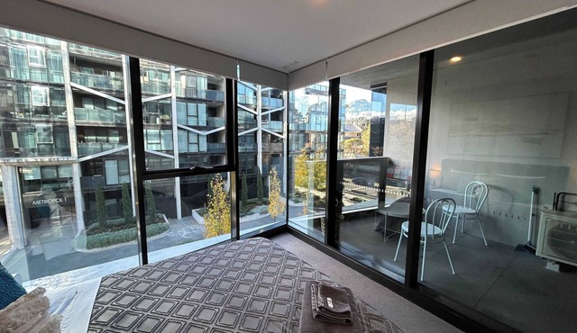 Stylish Apartment in Canberra CBD