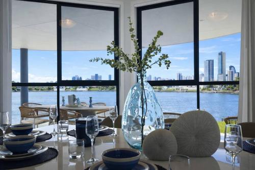 Stylish Canalfront Paradise with Designer Interiors