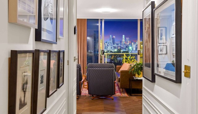 Stylish Executive Apt Stunning views/city skyline