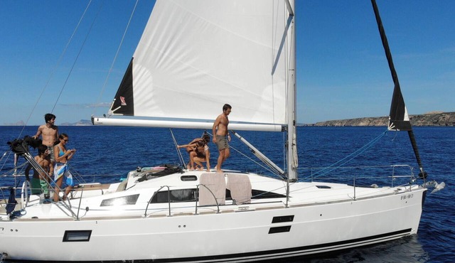 Sun-Kissed Sailing Adventure in the Majestic Islas Baleares