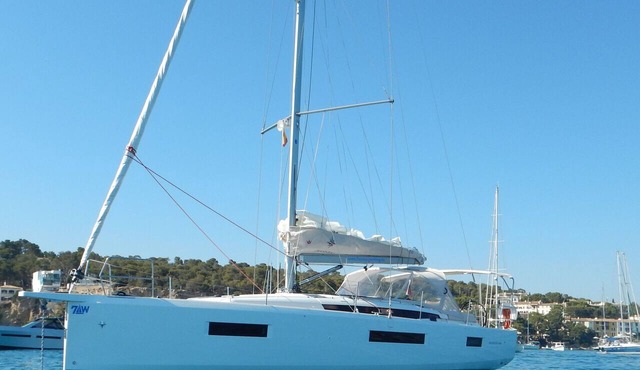 Sun-Kissed Sailing Adventure in Islas Baleares, Mallorca