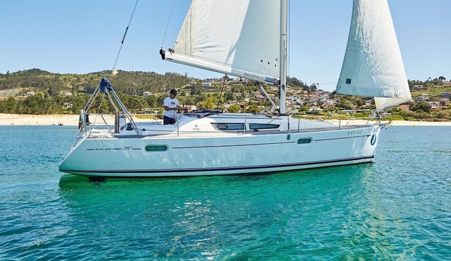Sun-Kissed Sailing Adventure in Vigo, Galicia