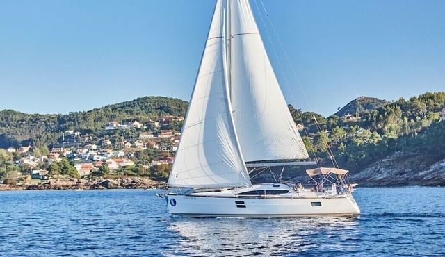 Sun-Kissed Sailing Adventure in Vigo, Galicia