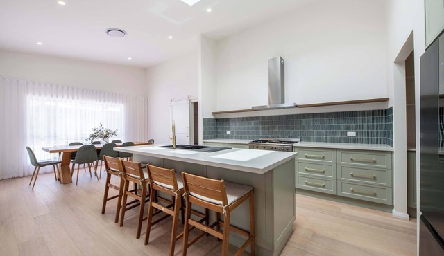 Sunningdale - Pool Entertainer, Luxurious Living