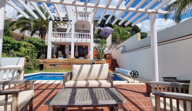 Sunny Andalusian Villa with Swimming Pool in Pedregalejo