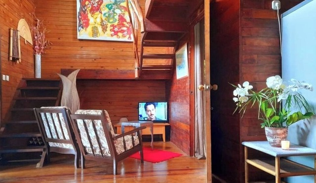 Tahiti Local Home